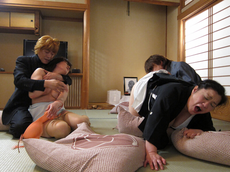 日本藝術浪漫文庫 未亡人 凌●通夜4 サンプル 12