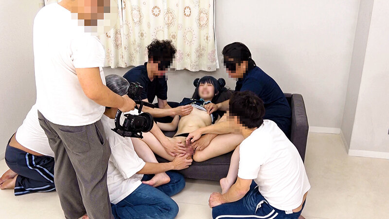 上から目線が超ムカつく神級スタイル絶品美少女レイヤー 中出しザーメン16発【底辺カメコ集団が無限デカチン膣ボコ制裁】6P大乱交SEX サンプル 9