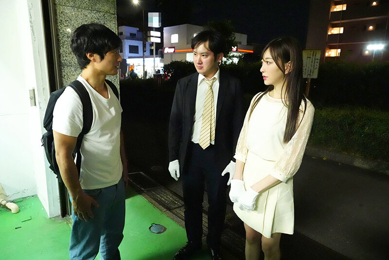 ライドシェアねとられ 見知らぬ男達に密室の車内で嫁の体までシェアされてしまいました… 蒼山愛奈 サンプル 10