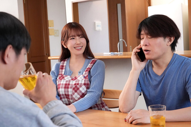 全日本ねとられ大賞 上京した甥っ子が立派なデカチンをぶら下げていて叔父としてオスとして立場が無いばかりか真面目な妻が極太巨根を見てメスの表情を見せ始めた…的な話です 波多野結衣 サンプル 2