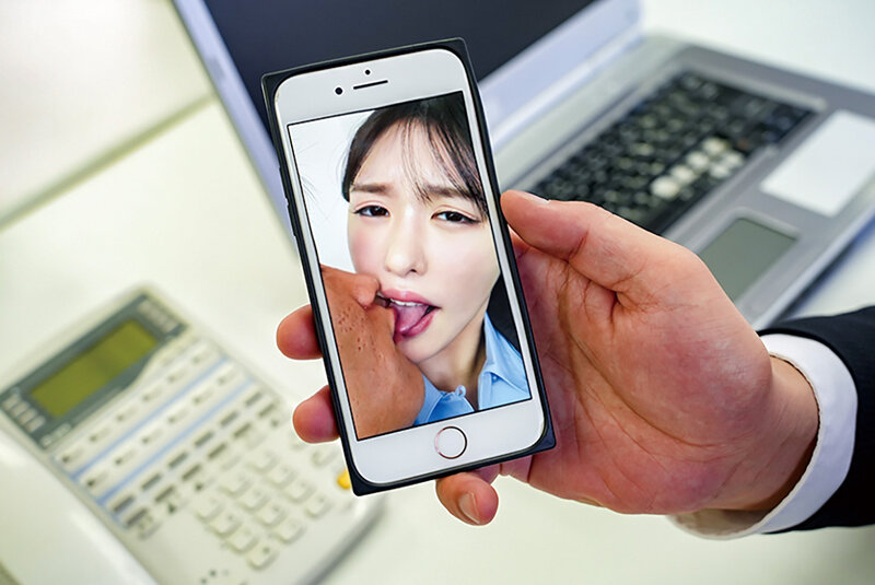 「性」上納された愛妻 取引先のお偉方に身体の隅々までしつこく何度もイジられ挿れられ性接待させられました… 黒島玲衣 サンプル 12