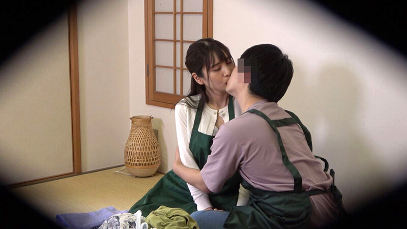 このたびウチの妻（30）がパート先のバイト君（20）にねとられました…→くやしいのでそのままAV発売お願いします。（NKKD-356） サンプル 5