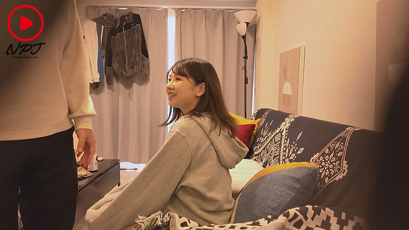 〇ー〇ーイーツは自由勤務だから「ナンパしていいんじゃない？」 巨乳配達員をその場でナンパし家に連れ込み盗撮 口説いてハメてそのまま勝手にAV発売。 サンプル 1