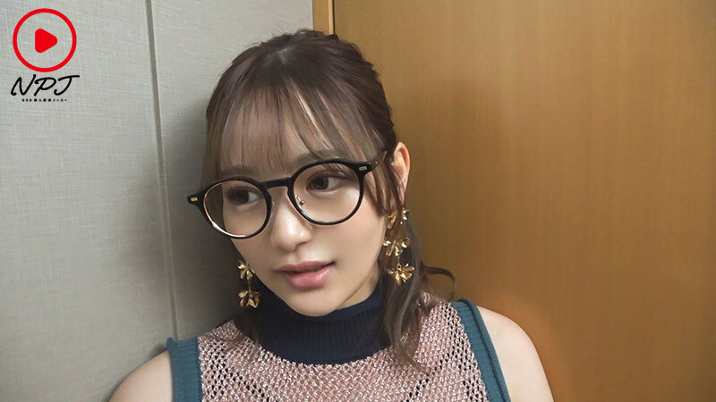 マッチングアプリでゲットしたインテリ美女妻を脱がせてハメまくりました。（夫には内緒） 人妻:せいらさん。 サンプル 1