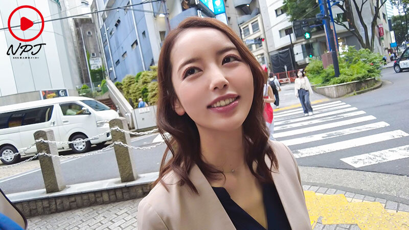 仕事の営業回り中に同僚女子社員とサボリラブホでハメ飲み【個撮】 サンプル 1