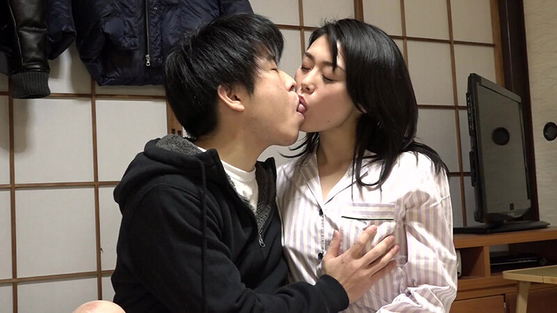 面倒見が良すぎるアパートの管理人のおばちゃんはポコチンの世話もしてくれるのか4時間SP（2） サンプル 1