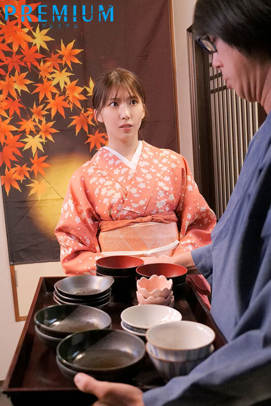 夫婦経営する旅館でオヤジ客の晩酌に呼び出され…朝を迎えても終わらない中出し接待に堕ちた妻 山岸あや花 サンプル 1