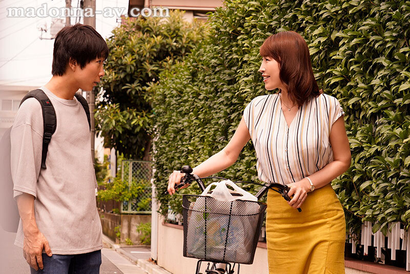 年下の学生に溺れる時給1249円の不倫‘中出し‘パートタイム。 葉月保奈美 サンプル 2