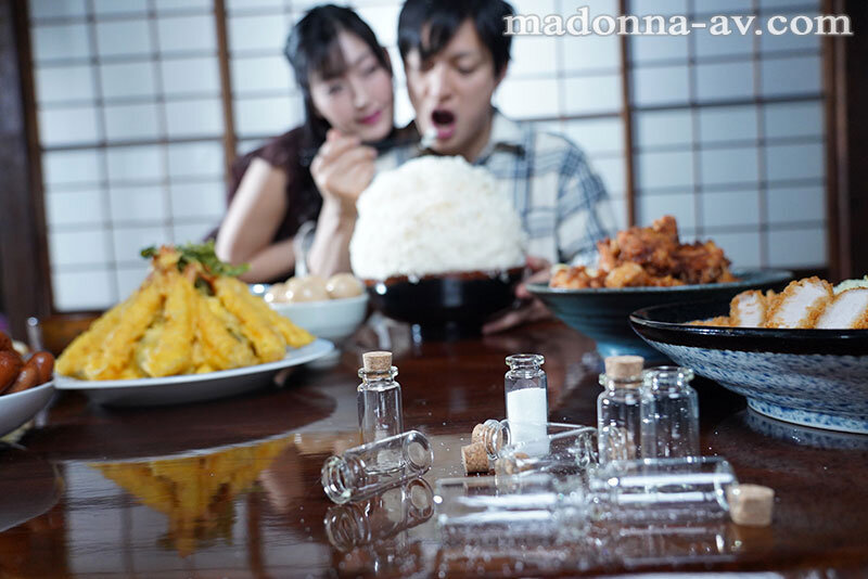 父が再婚して1ヶ月、義母に媚薬混入メシを食べさせられて、絶倫勃起モンスターに育てられていたー。その先を語るのなら義母も誤って食べてガンギマリ女になった。 吉永塔子 サンプル 2