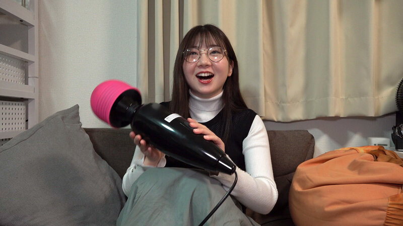 アハハハって笑う豪快スマイル女子！ノリよくて愛嬌ある娘が…デカチンのバコ突きくらって白目剥きながらひっくい声でイグイグ連呼 サンプル 1