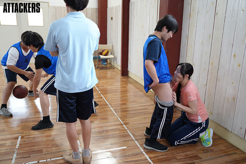 夏の合宿期間中、絶倫生徒の性処理係をさせられた白峰先生 白峰ミウ サンプル 9