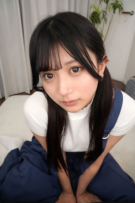 【VR】元気の無い内気なアルバイトの悩みを聞いてあげると誰にも見せた事のない笑顔で体を絡ませながら甘えてきた 北岡果林 サンプル 5