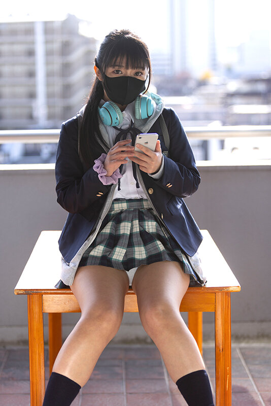 【VR】周りとは群れない黒マスク学生 上下の蒸れたオクチに何でもし放題 サンプル 2
