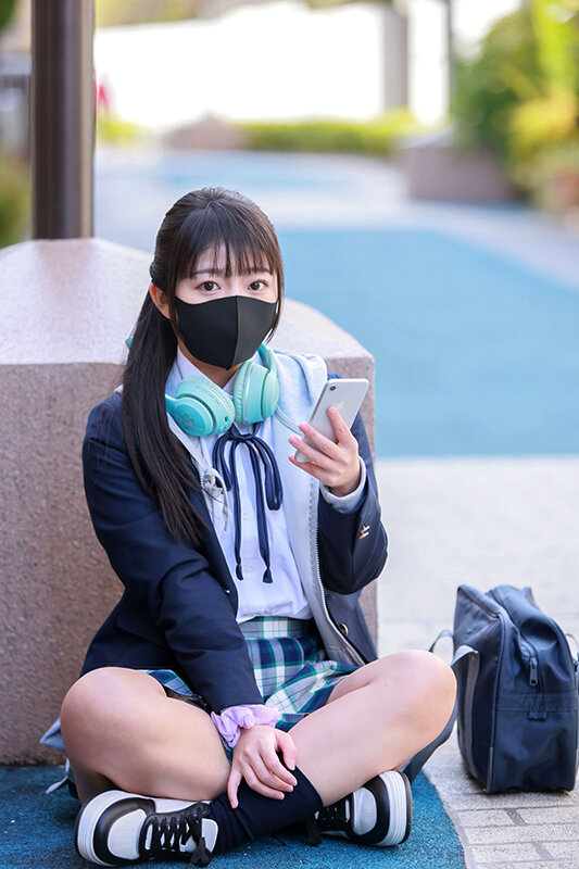 【VR】周りとは群れない黒マスク学生 上下の蒸れたオクチに何でもし放題 サンプル 3