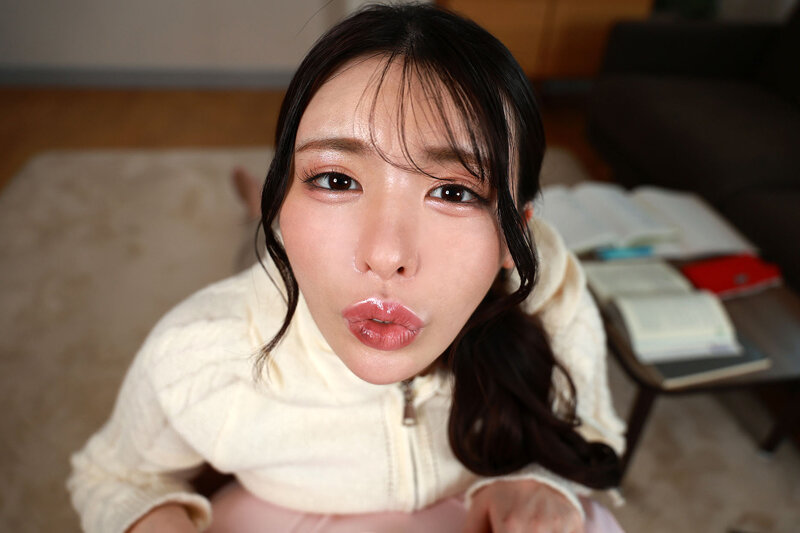 【VR】究極片想いの後輩との密着度の高い日。いい匂いが充満した女子大生の部屋で、何度も’好き’連呼される最高の一日。黒島玲衣 サンプル 8