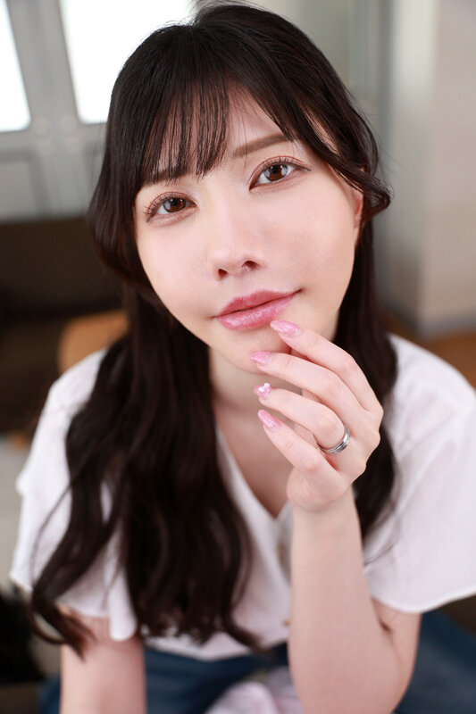 【VR】欲求不満な美人妻と体を重ねる昼下がり…旦那の居ぬ間にボクの家にやってきては舌をベロベロと絡みつかせ、濃密に求め合う唾液まみれのベロキス不倫。 藍芽みずき サンプル 8