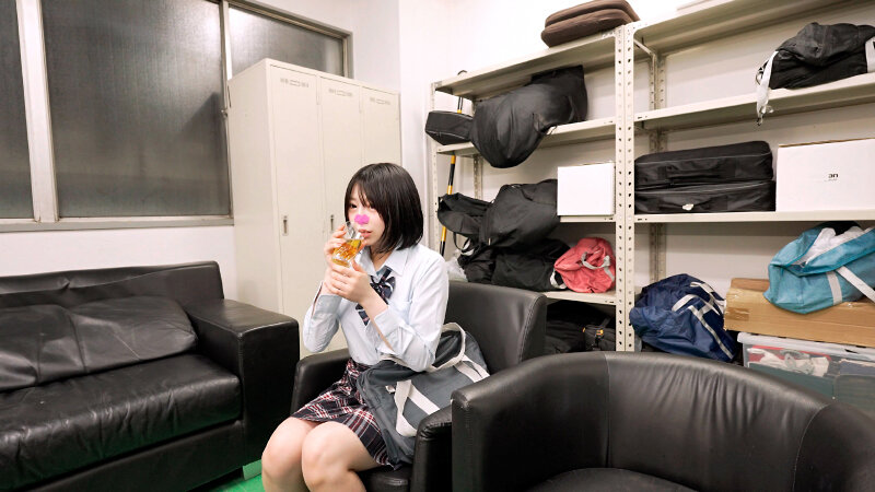 流出！！セクハラ面接の一部始終。 狙われた世間知らずJ系 まりか（1●歳） サンプル 2