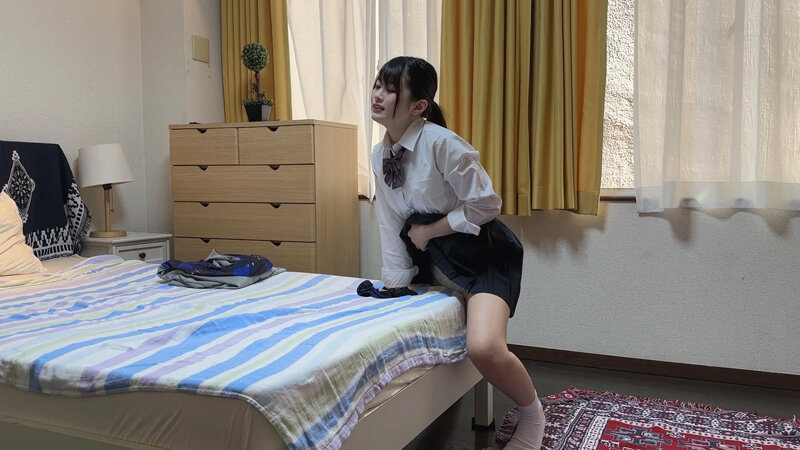 制服少女が部屋で1人でムラムラして…秘密の自慰をこっそり隠し撮り。声を漏らして快感に没頭する無防備な角オナ盗撮。その後凸してビショ濡れま●こSEXした。 サンプル 12