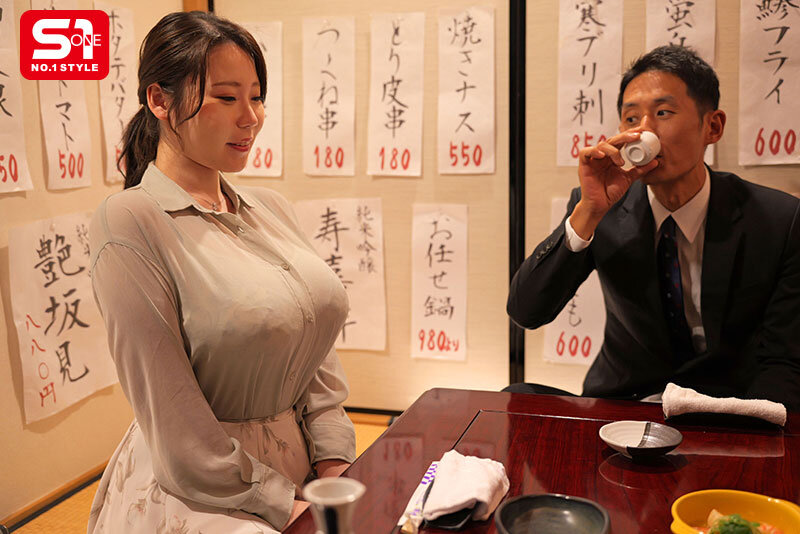 混み合った終電― 酔って緩い感じのOL― 偶然に触れたKカップ― もう我慢できずにメチャクチャ痴●しまくったら…まさかの俺のテクの虜に。 みなみ羽琉 サンプル 1