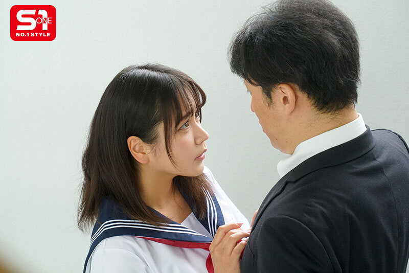 教え子のおっぱいが大きくて柔らかそうで我慢出来ませんでした。生徒のLカップに我を忘れた担任教師は学生相手に何度も何度も吐精してしまったのです。 田野憂 サンプル 1