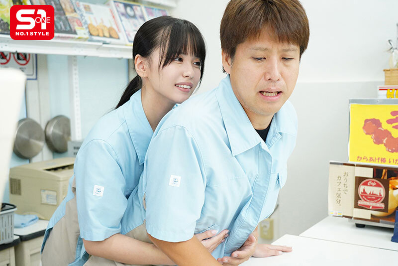 僕は生意気カワいい学生バイトに「ざぁこ」扱いされて 悔しいのにチ●ポフル勃起させて痴女ってくれるのを期待している情けない大人です。 渚あいり サンプル 4