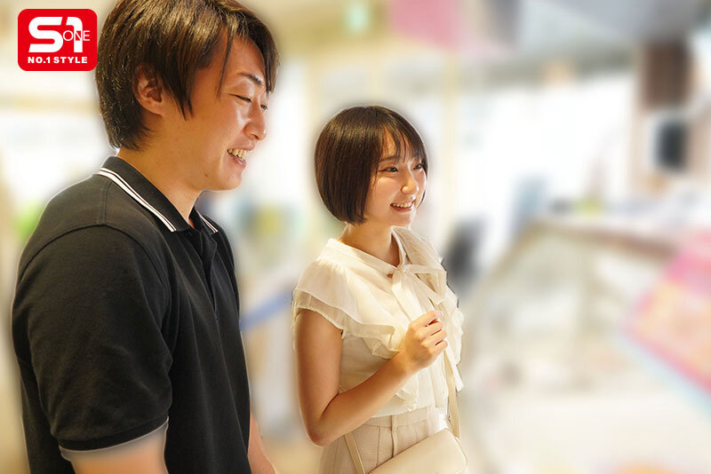 無邪気なのにスッゴくエッチ たくさんはしゃいで、えっちする。昼は無邪気で夜は妖艶─ショートカット×上目遣いがず・る・い！！密着2人だけのヤリまくり濃密デート 糸井瑠花 サンプル 1