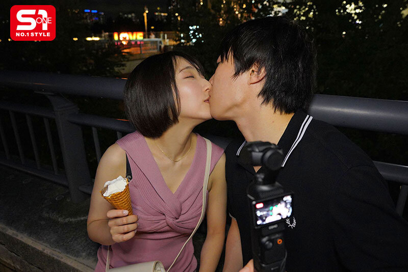 無邪気なのにスッゴくエッチ たくさんはしゃいで、えっちする。昼は無邪気で夜は妖艶─ショートカット×上目遣いがず・る・い！！密着2人だけのヤリまくり濃密デート 糸井瑠花 サンプル 10