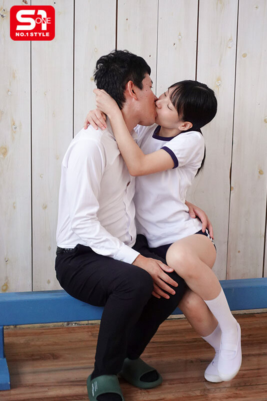 無邪気な教え子に誘惑された僕は可愛い顔、声や匂い、そして若い肉体の魅力に抵抗できず、校内でもホテルでも何処でも挿れまくった。 榊原萌 サンプル 11