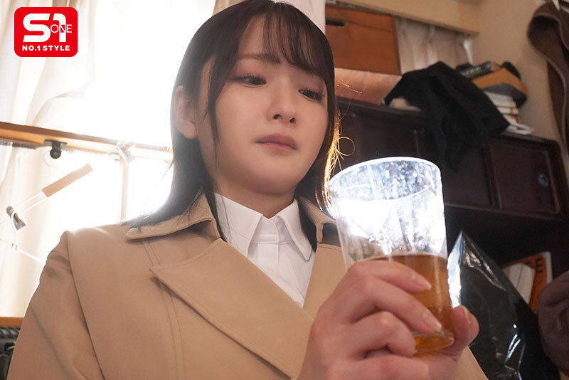 スケベに実った乳デカ不動産レディが俺のゴミ屋敷に訪問してきた。 鷲尾めい サンプル 2