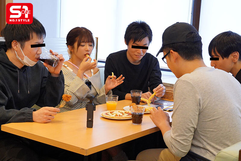 オタク好きの‘川越にこ’がアキバの一般男性達を翻弄誘惑で好きにさせてAV出演交渉、そしてSEX！計10発キュンキュンヌキヌキさせちゃったAV界のあざと女王、逆ナンパ7日間ドキュメント サンプル 4