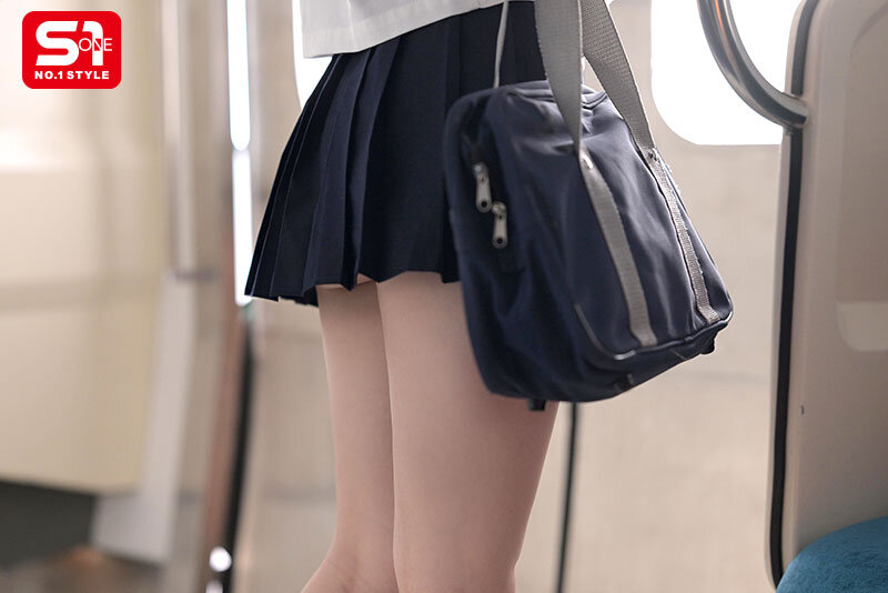 この女子学生、純粋そうに見えて中年教師に恋し、痴●師（他人）にも即沼る。 新木希空 サンプル 2