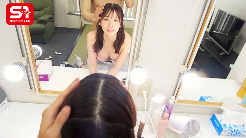 「えっココで！！ムリムリww」アイドル、アーティスト、グラビア、バラエティ番組、マルチタレント未歩ななに1ヶ月完全密着！隙あらばいきなりAV男優ぶっ込みぶっ挿す！ドッキリ即ズボッ！AVドキュメント サンプル 4