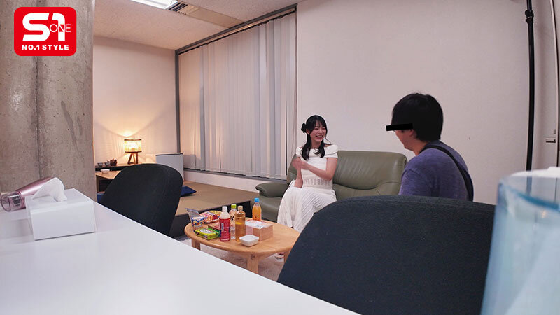 「えっここでヤルの？」密かな変態性がシコい！浅野こころのプライベートに完全密着！隙あらばいきなり即ズボッ大絶頂！前代未聞ドッキリAVドキュメント サンプル 10