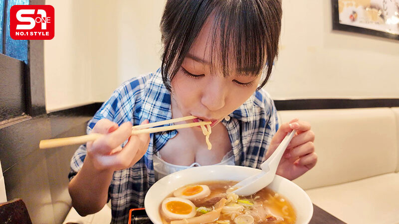 「えっここでヤルの？」密かな変態性がシコい！浅野こころのプライベートに完全密着！隙あらばいきなり即ズボッ大絶頂！前代未聞ドッキリAVドキュメント サンプル 6