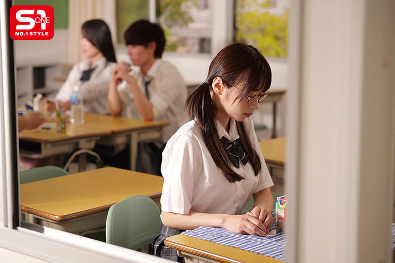 「いつでもオマ●コ使ってくださいね」 ハブられたくない女子●生はカラダでクラスメートに媚びへつらう。 兒玉七海 サンプル 1