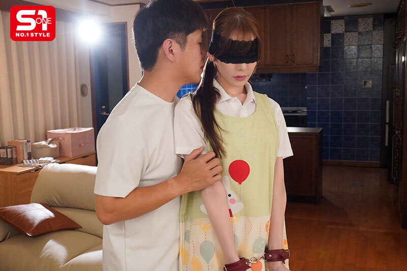 妻子が実家に帰省中、自宅にM女専門デリヘル呼んだら…来たのは長男通う幼稚園で噂の美人先生！ 弱み握って限界イラマ、首絞め、本番強要、何でもありのSM調教3日間！ 楓ふうあ サンプル 3
