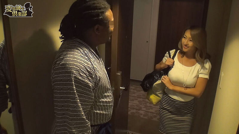 ヌキ無しの健全な日本人女性マッサージ師を呼んで、黒い肉棒をチラつかせて強引にハメる 全タイトル収録11時間 サンプル 12