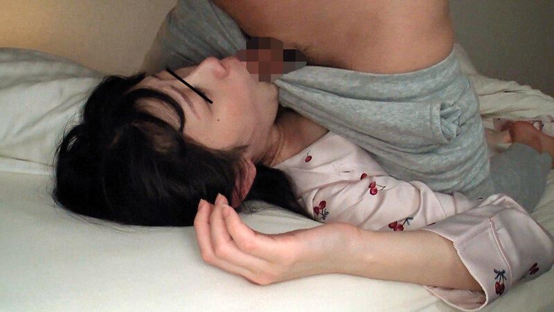 お兄ちゃんは彼女と別れてセックスが出来なくなったので、その日から私に悪戯し始め、夜寝てる時は避妊もしないでセックスされる。妹レ●プ サンプル 2