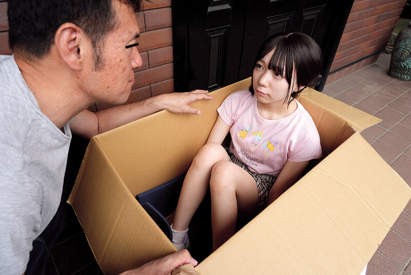 家の前で捨て子を拾ってしまいました…ちびっ子パイパンゆなちゃん145cm 日向由奈 サンプル 1
