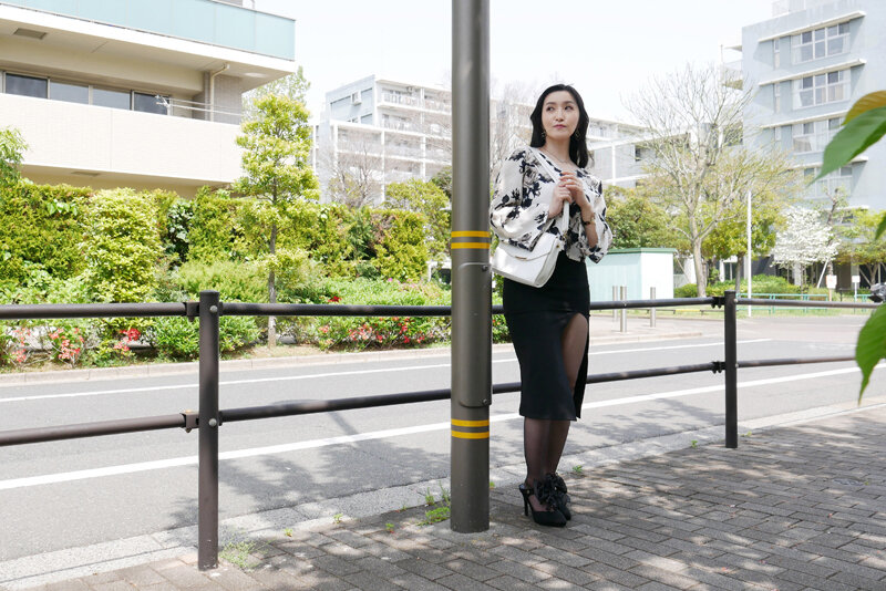 「立ちんぼ妻」 B級熟女 すず39歳 サンプル 1