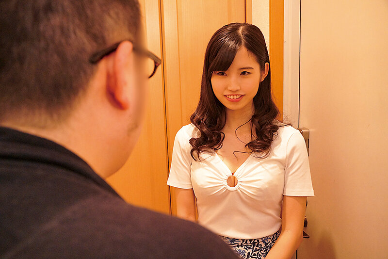 いつも行くレンタルビデオ屋の爆乳店員が隣に引っ越してきた！？「いつもエッチなビデオ借りてる人ですよね？」って言うその娘は結構な痴女だった…総集編12人