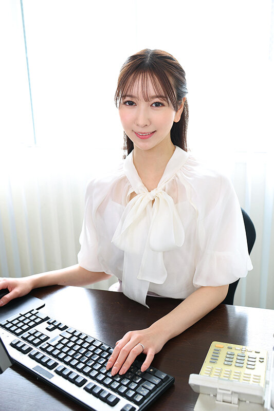 【VR】【8K VR】休日出勤は不倫の合図 病みつきになる最高のスタイルの部下と托卵中出しオフィス性交 森あやみ サンプル 3