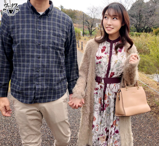 人妻中出し温泉不倫旅～夫に内緒でハメまくりの一泊二日、背徳SEXドキュメント～ 花里アカリ サンプル 4