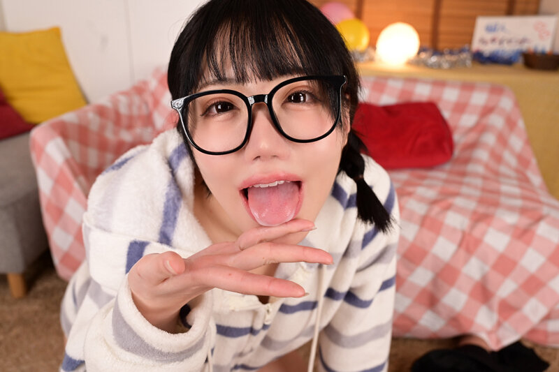 【VR】【8K】地下ドルの唾液たっぷり◆キスキス騎乗位VRベロチュウ接近・唾飲み放題・圧倒的多幸感【裏OP・初回限定】真面目な地下ドルのエロすぎる濃厚体液交換にトロけ過ぎて沼ってしまった僕『やや』 サンプル 8