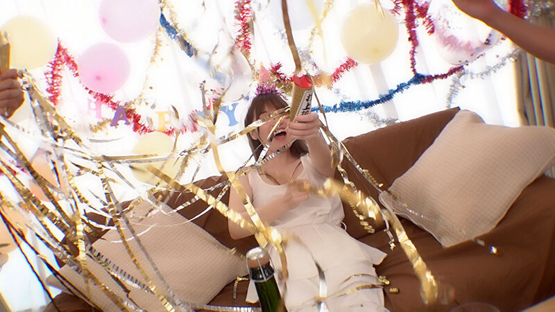 私の一番ヤリたいコト。酔っぱらって思う存分に潮吹いて拘束セックスされたい！ 上坂めい サンプル 1