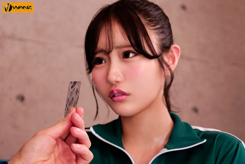 コンドームが破れてまさかの生ハメ！超加速するピストンで何度も中出し！ 鈴の家りん サンプル 1