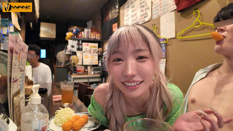 「イイって言うまで射精（だ）すなよ？」パンピーどM男をとっ捕まえてコリコリ乳首ジャック！手コキ寸止め焦らし痴女のナマパコ散歩 春陽モカ サンプル 10