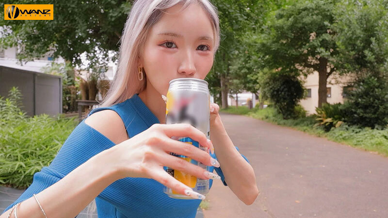 「イイって言うまで射精（だ）すなよ？」パンピーどM男をとっ捕まえてコリコリ乳首ジャック！手コキ寸止め焦らし痴女のナマパコ散歩 春陽モカ サンプル 2