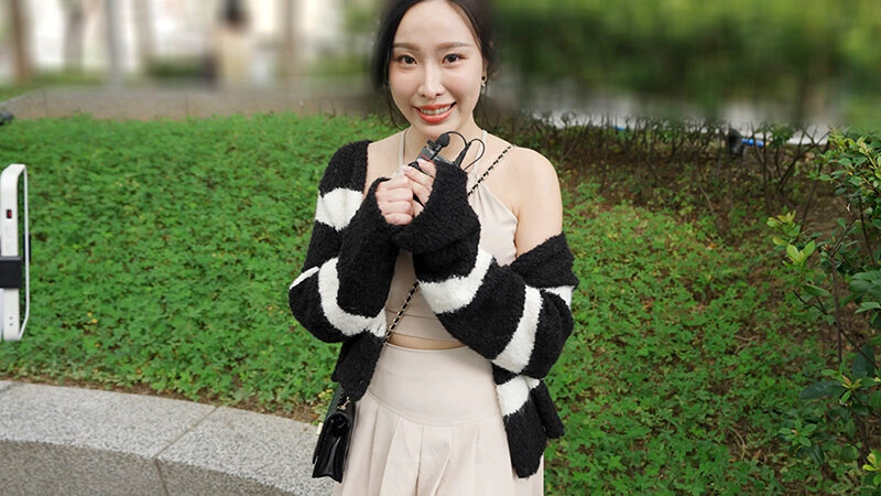 ショッピング好きが集まる台北中○区でナンパしたらムニムニ柔らかおっぱいがエロ過ぎる性欲むんむん女たちと即ハメ成功！！ サンプル 1