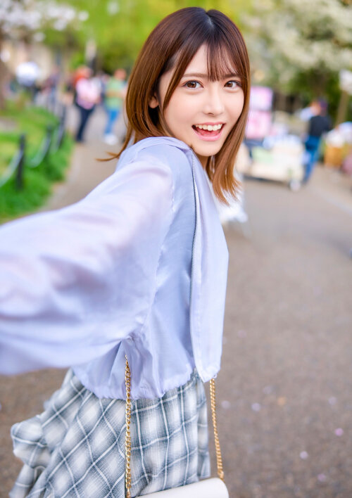 マチアプちゃん！美少女レイヤーが都会で理性オフモード！ハメを外して想定外の中出しエッチ（あかり 22歳 美容専門学生） サンプル 1